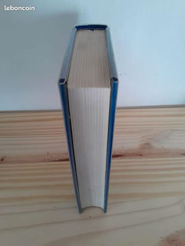 L'Adepte bleu. Piers ANTHONY