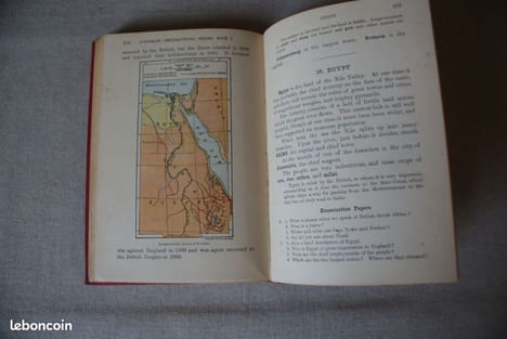 The First Book of Geography with 17 illustrations and 52 maps new and revised edition. COLLECTIF
