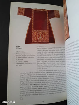 Musées des tissus de Lyon. Guide des collections. Collectif
