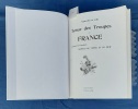 Tenue des Troupes de FRANCE &agrave; toutes les &eacute;poques 
ARM&Eacute;ES DE TERRE ET DE MER. 
. COLLECTIF - JOB [ Jacques Onfroy de Br&eacute;ville] ,(1858-1931). 
