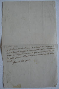 Billet manuscrit de 5 lignes, signé et daté le 24 (et 25) mars 1786. D'Argental fait don de son théâtre complet, décorations, dépendances et banquettes inclus, à Madame Vimeux. Une feuille de papier pliée (18,5 x 11,5 cm).