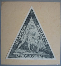 Exlibris Wm. Grossmann. [Motto] : True succes is to labour. "Offrande" In der Platte signiert, und am unteren Rand der Patte handschriftlich in Bleistift vom Künstler. Bremen, o. J. Dreieckiges Exlibris. 11,4 x 10,8 cm (Basis). Auf Karton montiert.