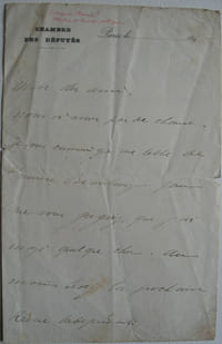 Lettre autographe, signée, non datée (12 lignes). Projet pour une publication dans une revue. Pliure, légèrement froissée et défraîchie, petits accrocs en bordure. Petite notice à l'encre rouge dans la marge supérieure. Maurice Barrès (1862 - 1923), écrivain et homme politique français, figure de proue du nationalisme français.