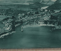 THIRTY-TWO SOUTH COAST HARBOURS : aerial views and général information.