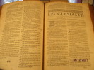 La Sainte Bible contenant l'Ancien et le Nouveau Testament, Traduite en français sur la Vulgate - (Comprend l'explication des noms hébreux, chaldéens ...