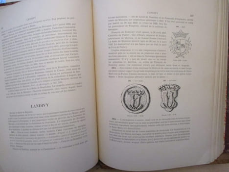 Heraldique - Armorial Monumental de la Mayenne. ANGOT , Alphonse-Victor, Abbé, dit abbé Angot - Montsûrs, 10 février 1844, Saint-Fraimbault de ...