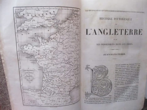 Histoire Pittoresque de l'Angleterre et de ses Possessions dans les Indes, depuis les temps les plus reculés jusqu'à la réforme de 1830.. ROUJOUX, ...