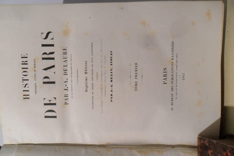 Histoire physique, civile et morale de Paris, septième édition augmentée de notes nouvelles et d'un appendice contenant des détails descriptifs et ...