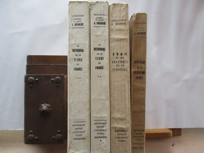4 volumes - Le mémorial de la terre de France. contribution à l'histoire militaire de nos provinces, Savoie, Dauphiné, Provence & Champagne, -et Bourgogne, Lorraine, Alsace --- Histoire de la Neuvième Armée ---