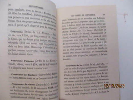 Héraldique - Dictionnaire encyclopédique des Ordres de chevalerie civils et militaires créés chez les différents peuples depuis les temps les plus ...