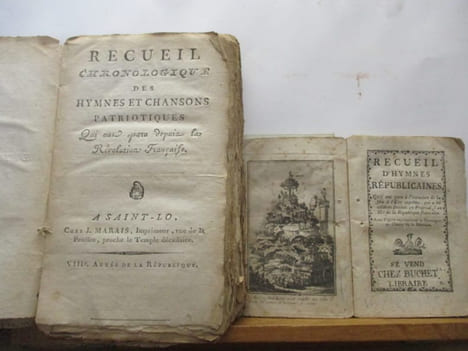 Révolution - I) Recueil d'hymnes républicaines qui ont paru à l'occasion de la fête à l'Etre suprême, qui a été célébrée Décadi 20 prairial, l'an ...