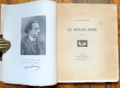 Le miroir brisé.