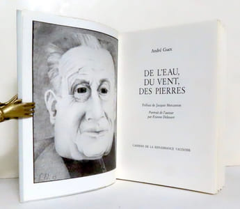 De l'eau, du vent, des pierres.