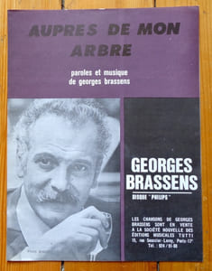 Auprès de mon arbre.