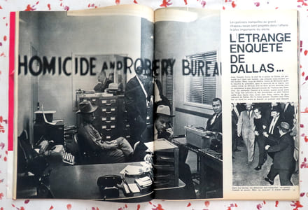 Paris Match numéro 765, 7 décembre 1963. [John Fitzgerald Kennedy]. Un numéro historique en couleurs - Le seul film de l'assassinat - Le monde entier aux obsèques. 