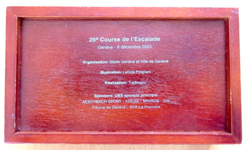 Boîte en bois - Prix-souvenir 26e Course de l'Escalade. 