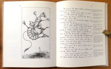 Alice’s Adventures under Ground - Les Aventures d’Alice au coeur de la Terre. . Carroll Lewis - Charles Lutwidge Dodgson: