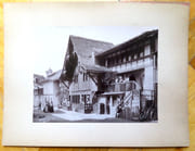 [Village suisse - La Grand'Rue côté droit: Laupen (Berne), Rosswiesli dans le Fischenthal, Maison tessinoise].  par Boissonnas Fred.:  - Image 2
