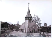 [Village suisse - Eglise du village].  par Boissonnas Fred.:  - Image 1
