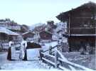 [Village suisse - Les mazots et l'&eacute;table valaisanne]. . Boissonnas Fred.: 