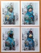Transit - Portrait de Farida / Irina / Mamadi / Yoko. Lot de 100 (4 x 25) grandes cartes.  par Bilal Enki:  - Image 2
