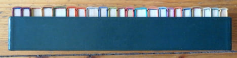 20 ouvrages en hongrois, en 22 volumes (minuscules). . Tagore Rabindranath:
