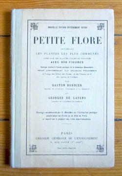 Petite flore, contenant les plantes les plus communes, ainsi que les plantes utiles et nuisibles, avec 898 figures, rédigé conformément aux nouveaux ...