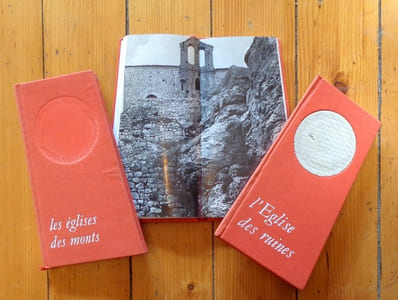 Les églises des monts / L'église régulière / L'église des ruines.