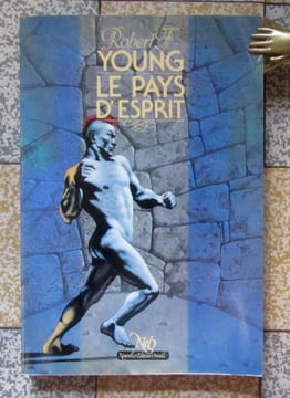 Le pays d'esprit. . Young Robert F.: