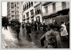 Photographie argentique 1960 Guerre d' Alg&eacute;rie Semaine des barricades Fuite. 
