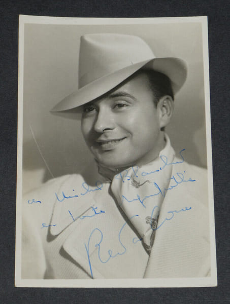 Reda CAIRE - Photographie autographe sign&eacute;e et d&eacute;dicac&eacute;e. Reda CAIRE