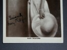 Carte postale portrait de Mary Pickford sign&eacute;e - N&deg;112a collection 88 Long Acre London. PICKFORD Mary