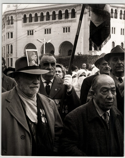 Photographie argentique 1960 Alg&eacute;rie La Semaine des barricades manifestation. 