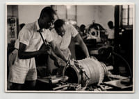 Photographie argentique Années 60 Madagascar travailleurs