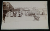 Ensemble de 8 photographies circa 1900 - Tunisie, sc&egrave;nes village anim&eacute;es costume. 