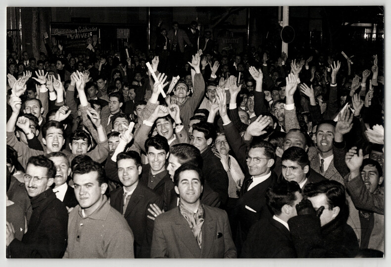 Photographie argentique 1960 La Semaine des barricades Guerre d' Alg&eacute;rie. 