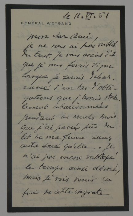 G&eacute;n&eacute;ral Maxime WEYGAND - Lettre autographe sign&eacute;e avec lis&eacute;r&eacute; de deuil - 1961. G&eacute;n&eacute;ral Maxime WEYGAND