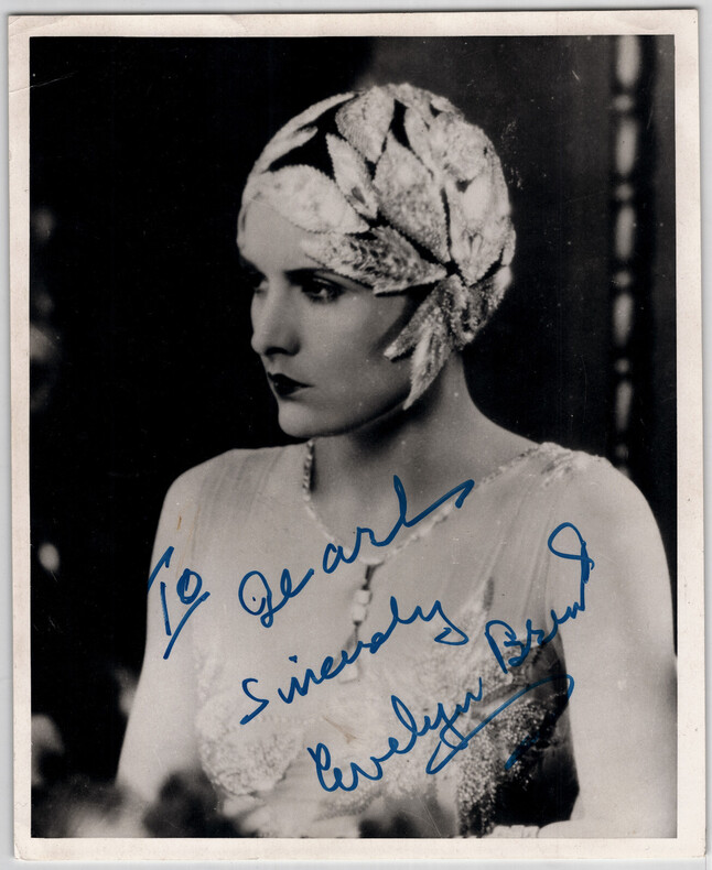 Evelyn Brent - Photographie d&eacute;dicac&eacute;e et sign&eacute;e 20,7 x 25,4 cm. Evelyn Brent