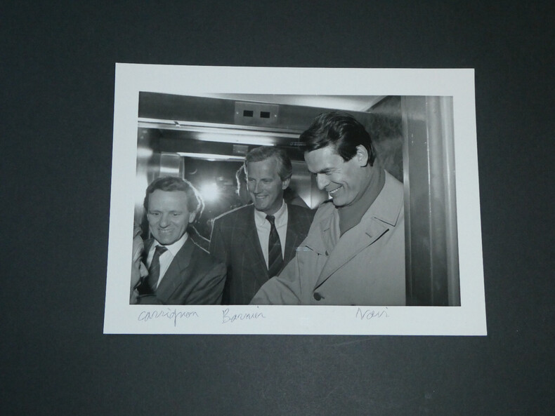 Photographie noir et Blanc d'&eacute;poque ann&eacute;es 80 AFP CARIGNON, BARNIER ET NOIR, 1989. J.P. MULLER