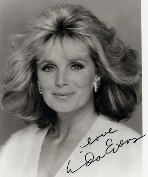 Linda EVANS Actrice PHOTOGRAPHIE SIGN&Eacute;E &agrave; la main Autographe 1988 17,5 x 12,5 cm. Linda EVANS
