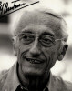 Jacques Yves Cousteau, D&eacute;dicace autographe sign&eacute;e sur Photographie argentique.. Jacques Yves Cousteau