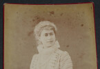 Blanche BARRETTA - Photographie portrait format cabinet par NADAR. NADAR (F&eacute;lix Tournachon)