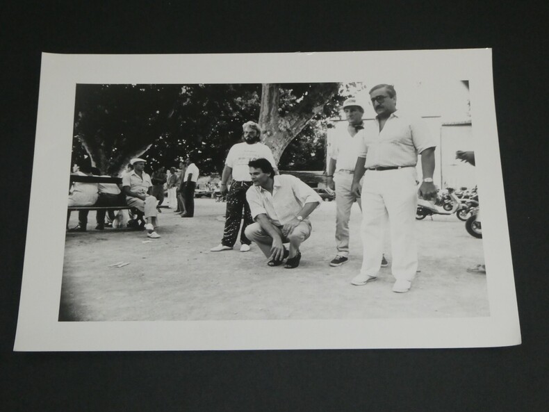 Photographie noir et Blanc d'&eacute;poque ann&eacute;es 70 Angeli, Michel NOIR p&eacute;tanque. Angeli
