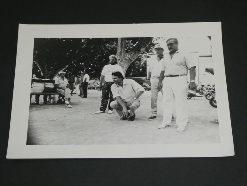 Photographie noir et Blanc d'&eacute;poque ann&eacute;es 70 Angeli, Michel NOIR p&eacute;tanque. Angeli