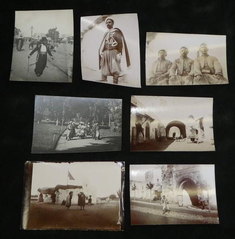 Ensemble de 7 photographies circa 1900 Tunisie, Tenues traditionnelles. 