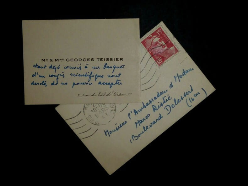 TEISSIER Georges - CARTE DE VISITE AUTOGRAPHE SIGNEE ET SON ENVELOPPE, 1948. Georges Teissier