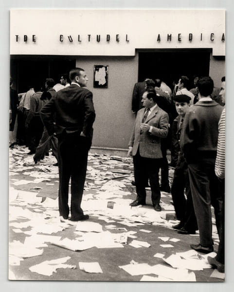 Photographie argentique 1960 Alg&eacute;rie Semaine des barricades. 
