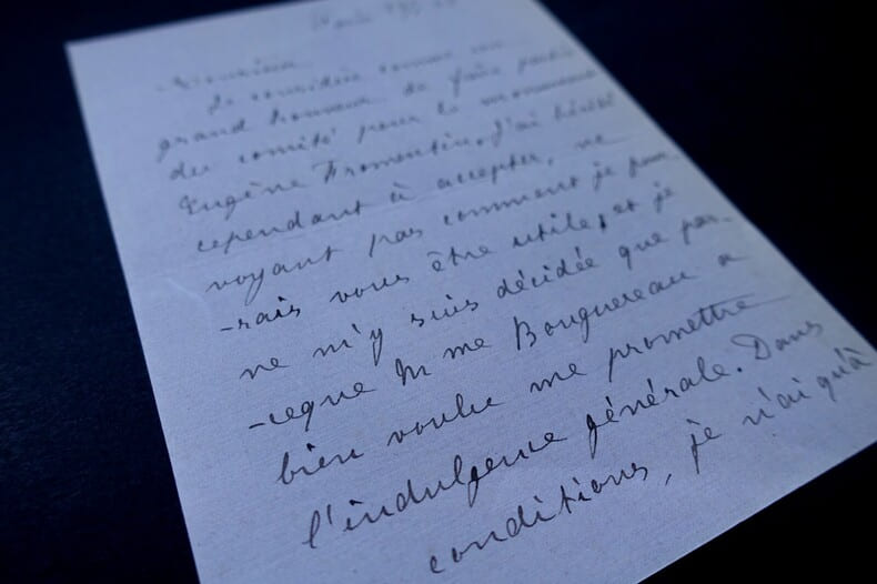 LETTRE AUTOGRAPHE SIGN&Eacute;E SUR Elizabeth Jane BOUGUEREAU, 1903. Arv&egrave;de Barine (Louise-C&eacute;cile Bouff&eacute;)