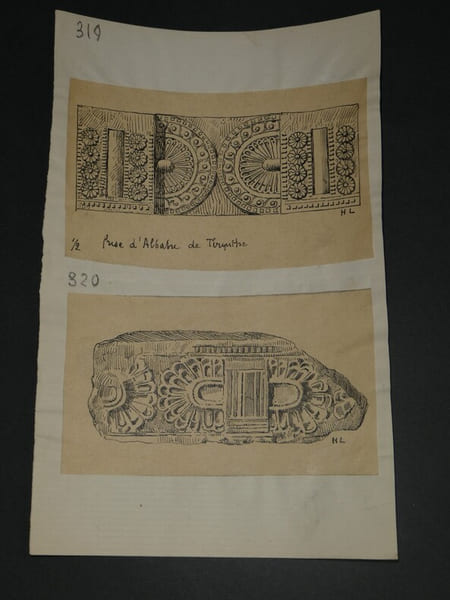 Dessin original sign&eacute; — Ornement symbolique en alb&acirc;tre du m&eacute;garon de Tyrinthe & Ornement en pierre de l'entr&eacute;e du tr&eacute;sor d'Atr&eacute;e. Louis Henri ...