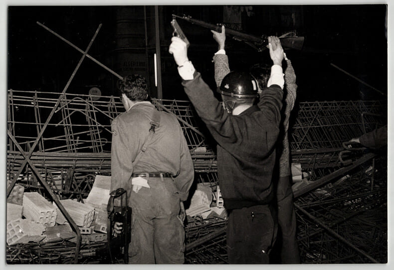 Photographie argentique de 1960 Guerre Alg&eacute;rie Semaine des Barricades. 
